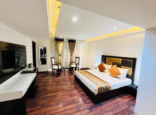 Hotel Aura IP Grand By Qotel Karkardooma Metro Station New Delhi