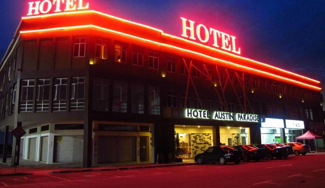 Hotel Austin Paradise