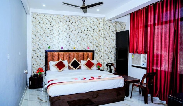 Hotel Ayodhya