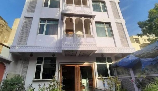 Hotel Chit Chat Palace