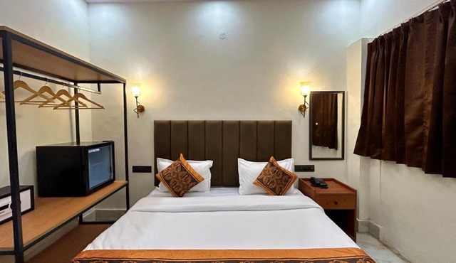 Hotel CozyKey Rajpur Road