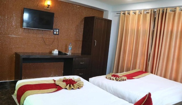 Hotel Darshan- Double room #2
