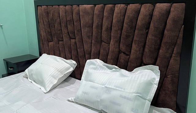 Hotel Datia Comfort Inn