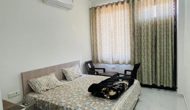 Hotel Devansh , Niwai