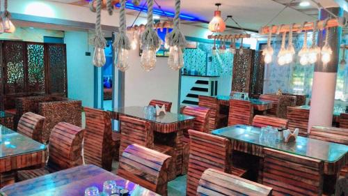 Hotel Dilli Darbar and restaurant Bandipora