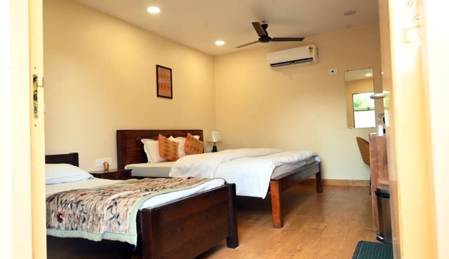 Hotel Divine Ayodhya in Sohawal