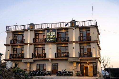 Hotel Diwan Sachpass Himalayan Brothers