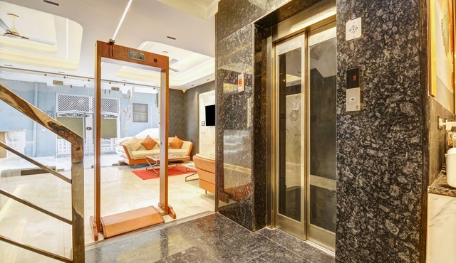 Hotel Euronite Suites Near Delhi IGI Airport