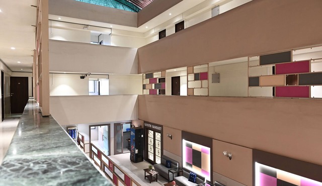 Hotel Express Airoli