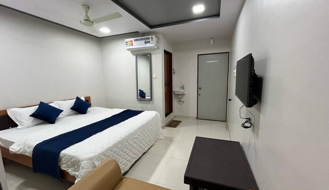 Hotel Hare Krishna in Sihor