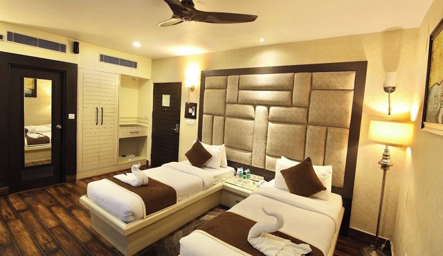 Hotel Harmony Inn