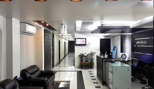 Hotel Holy Gate