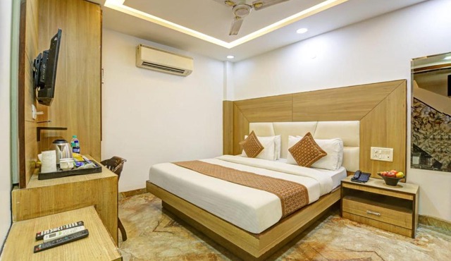 Hotel IVY Near Delhi Airport