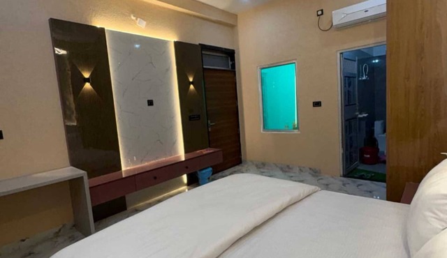 Hotel Keshav Palace