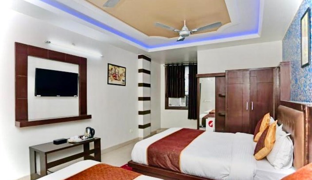Hotel Lime Light Family Stay By BRI
