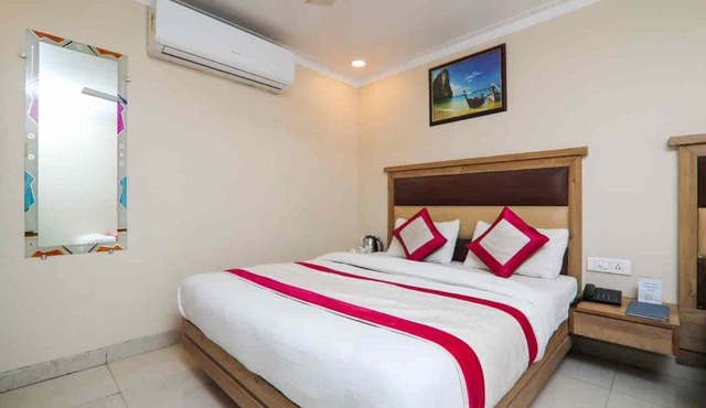 Hotel Lotus Suites at Delhi Airport