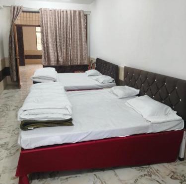 Hotel mahakumbh Nearest Arail Ghat