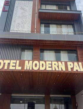 Hotel Modern Palace