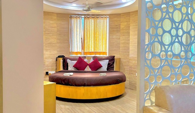 Hotel Neelkamal Chembur
