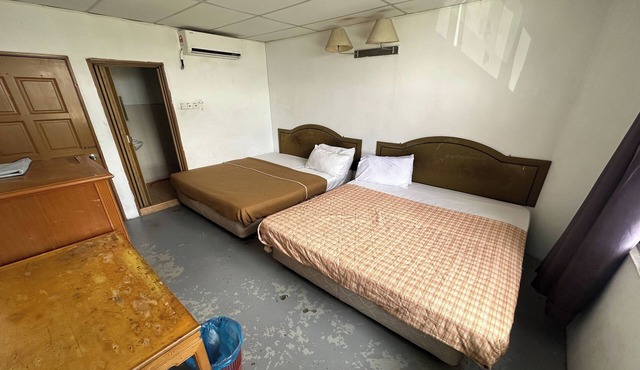Hotel No.1 Lodge