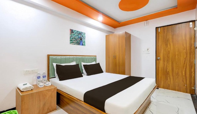 Hotel O AB Executive Lodging
