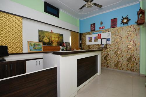 Hotel O Chaitanya Inn