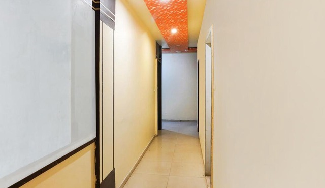 Hotel O Crystal
