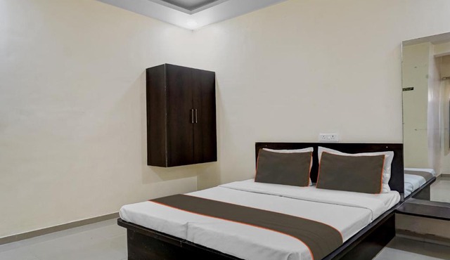 Hotel O Parinda Lodging