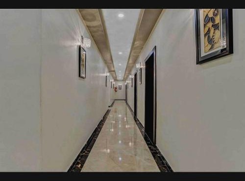 Hotel O Raas Near Peera garhi Metro Station