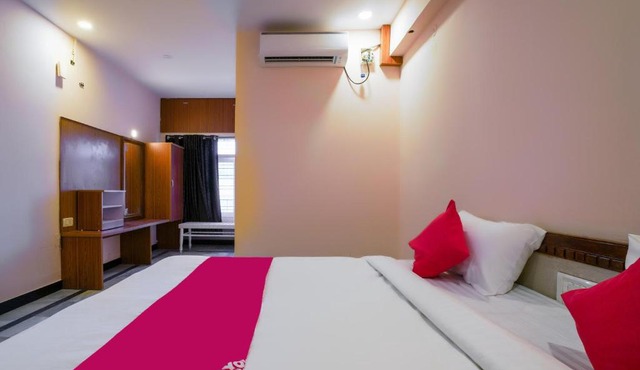 Hotel O Raja Residency Near Snow World