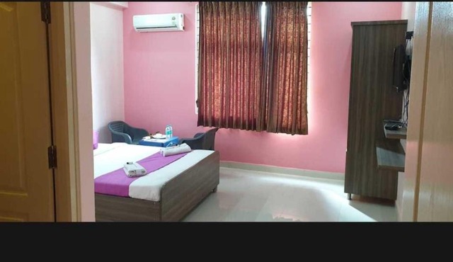 Hotel O Royal Berry
