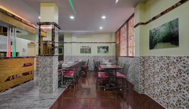 Hotel O V Knot Residency