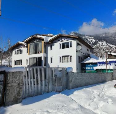 Hotel Pahalgam Villas