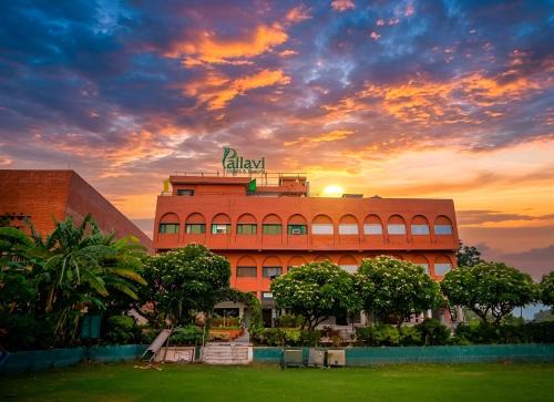 Hotel Pallavi Grand