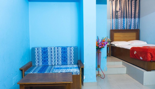 Hotel Panthapath Residential - Family Room - AC