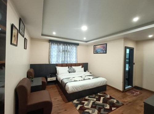 Hotel Paryatak