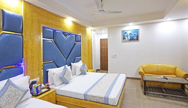 Hotel Preet Palace -5 Mints Walk From Nizamuddin Railway Station