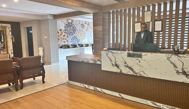 Hotel R C Regency