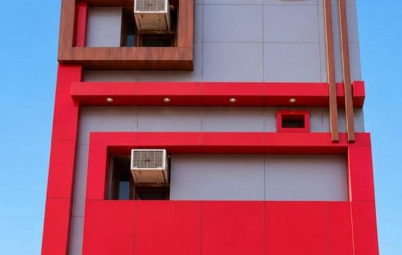 Hotel Red Hut Chandigarh railway station