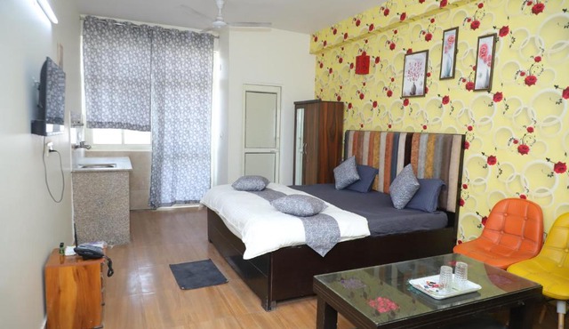 Hotel Royal Choice Noida Sector 101