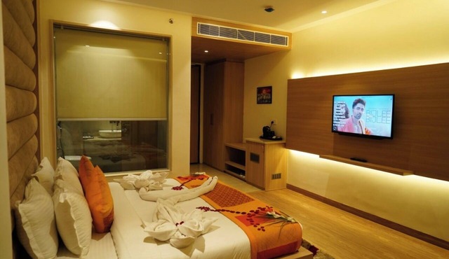 Hotel RRV with Free Parking