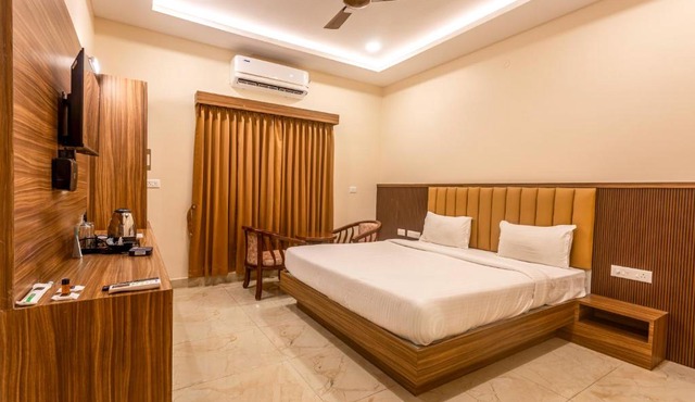 Hotel Saesha International