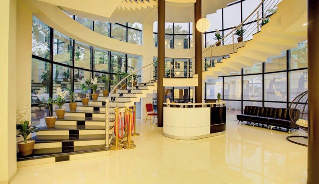 Hotel Saffron Suites