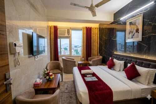 Hotel SPS 2 Min Walk From Kaushambhi Metro Station