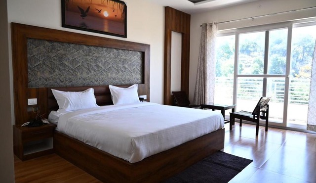 HOTEL SR RESIDENCY