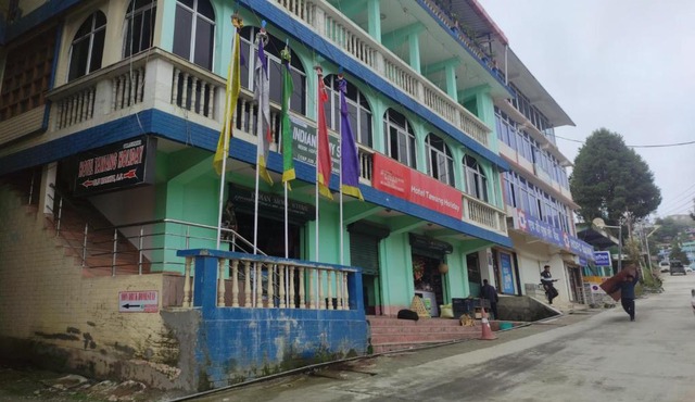 Hotel Tawang Holiday