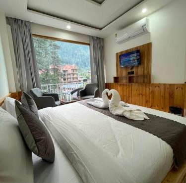 Hotel The Travica Kasol Centrally Heated & Air Cooled Near Volvo Bus Stand
