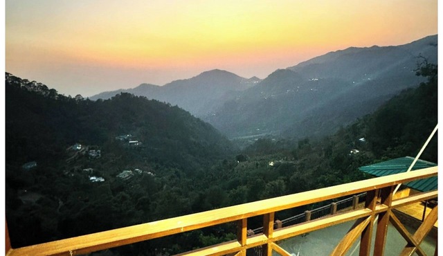 Hotel UK palace Nainital Mountain View
