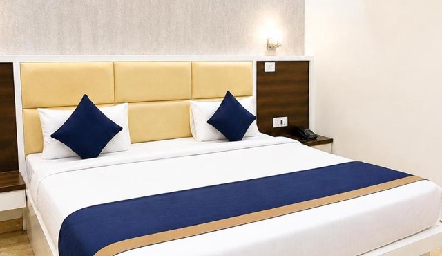 Hotel Urban Stay - By Silver Hospitality