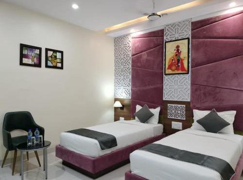 Hotel Vinayak International